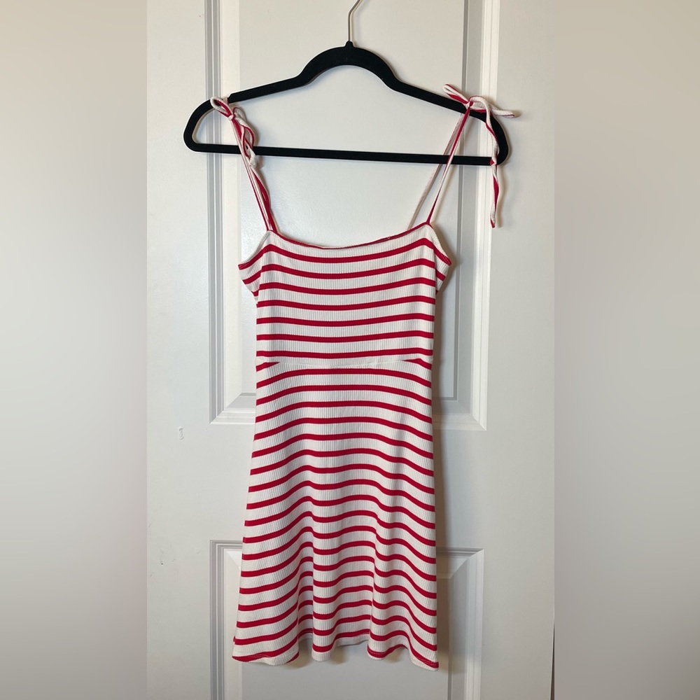Small striped bouncy dress